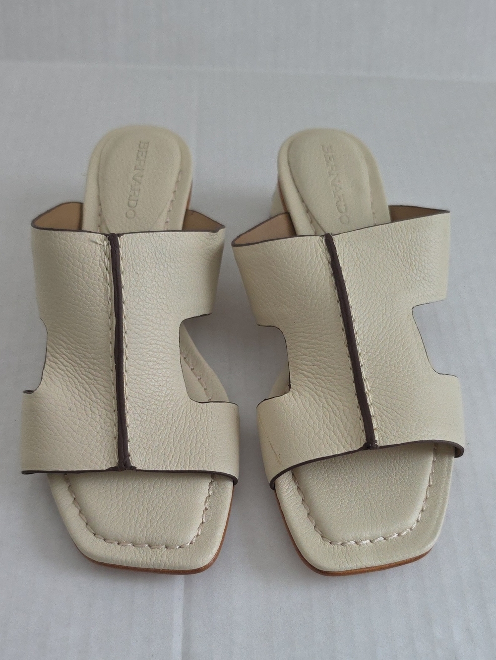 Bernardo Jewel Cream Leather Heeled Slide Sandal Women 7.5
